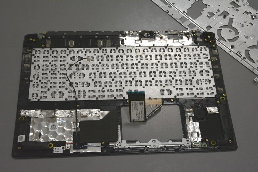 Jak wymienić klawiaturę w laptopie Acer? Prosta instrukcja krok po kroku